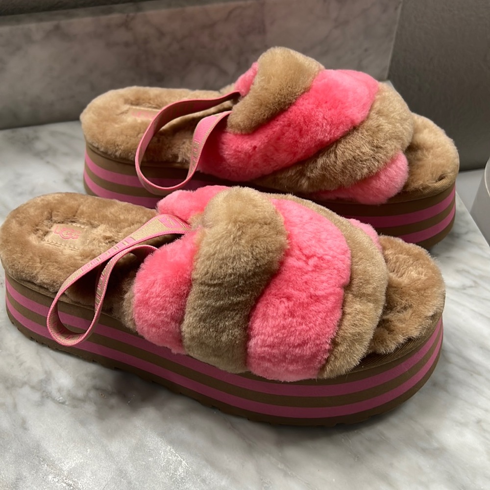 UGG PLUSH SLIPPERS